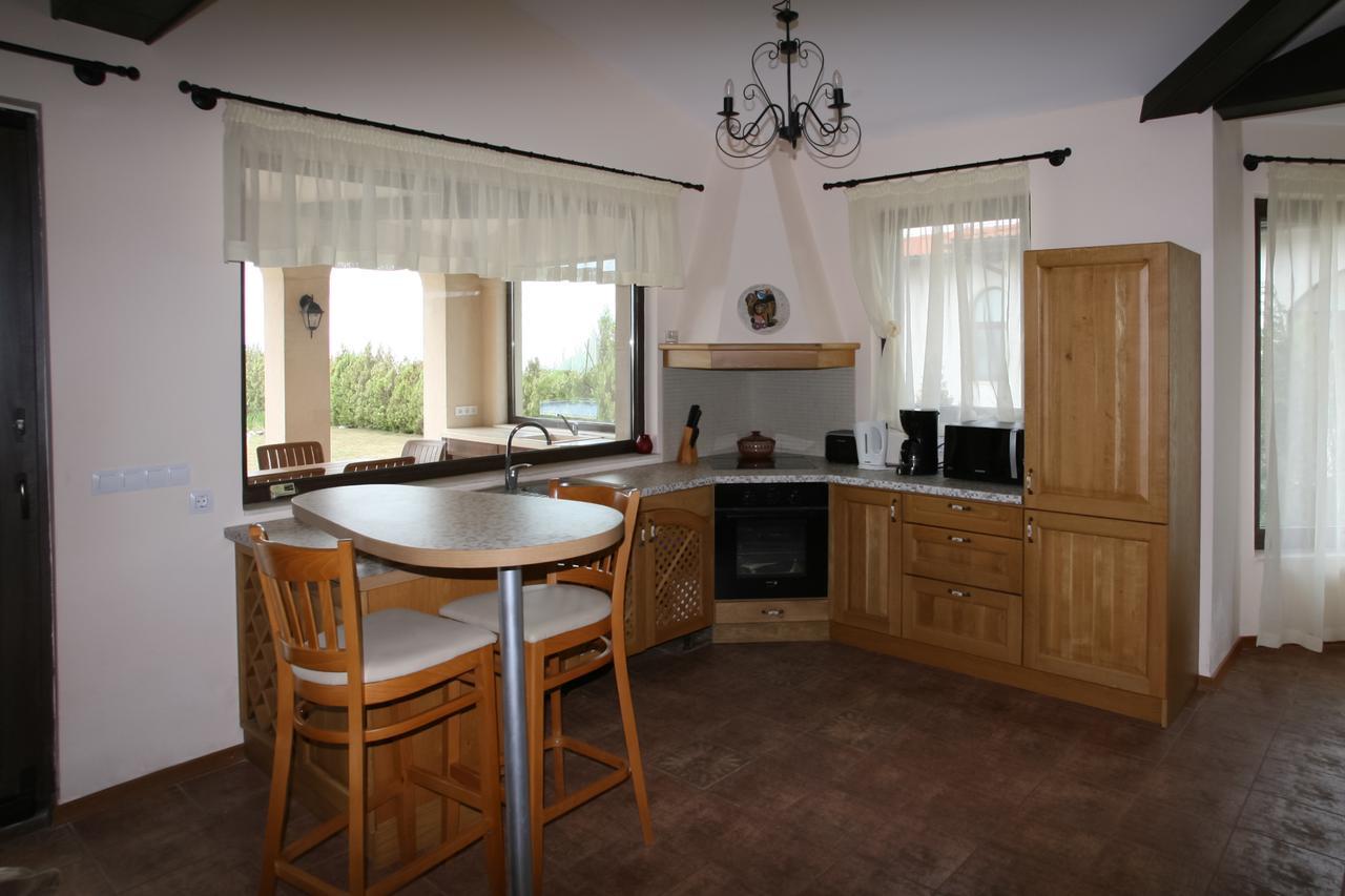 Private Villa 102 With Heated Pool In Blacksearama Balchik Exterior photo